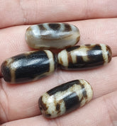 Lot 4 Beads Indo Tibetan Beautiful Pattern Agate Dzi Amulet Beads