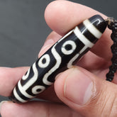 Vintage 9 Eyes Tibetan Agate Bead Amulet