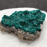 Rare crystal Dioptase emerald green color specimen From congo 185 CT