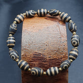 Tibetan Agate Beaded Bracelet: 2 Eye & 3 Stripe Pattern