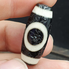 Old Indo Tibetan Agate 2 Eyes lines Agate stone Dzi Bead Amulet