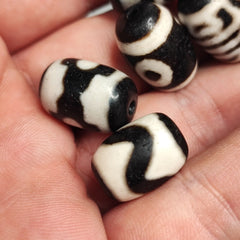 Lot 5 Powerful Unique patterns Tibetan Agate Dzi Bead Amulet 129