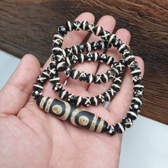 Indo Tibetan Himalayan Bead unique Patterns Dzi Amulet Necklace
