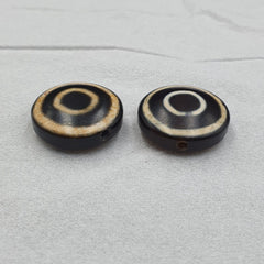 Lot 2 Pcs Tibetan Luk Mik Goat Eye Agate Stone Decorated Beads