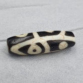 Tibetan 8 Eyes Agate stone HQ Very rare Dzi Bead Amulet