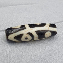 Tibetan 8 Eyes Agate stone HQ Very rare Dzi Bead Amulet