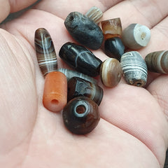 Lot 14 Beads Ancient Antique Himalayan Tibetan Bangali Agate Beads JNT-14