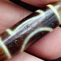 Old Tibetan 2-Eye Dzi Bead Amulet: Agate Stone