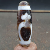 Agate himalaya tibetan double tasso dzi bead amulet