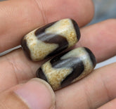 2 vintage old himalayan indo tibetan dogteeth dzi agate bead unique pattern