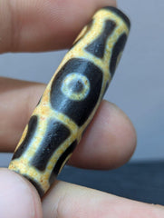Very unique pattern 6 eye sky earth eyes agate stone dzi bead amulet