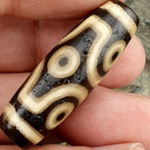 7 eyes old himalayan indo tibetan agate dzi bead unique pattern