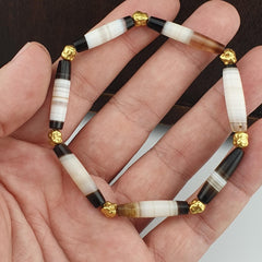 Antique old yemeni agate natural lines white agate beaded bracelet
