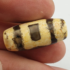 Dzi agate old himalayan tribal tibetan eyes dzi amulet bead