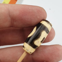 Dzi agate old himalayan tribal tibetan eyes dzi amulet bead