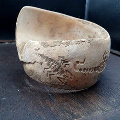 Naga conch shell bracelet, engraved scorpion animals figurine arm band