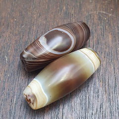 2 himalayan indo tibetan unique pattern agate beads suleimany eye agate amulet