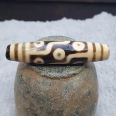 9 eyes unique pattern himalayan tibetan agate dzi bead amulet lucky charm bead