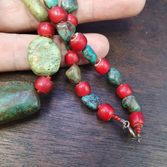 Antique turquoise and red whiteheart beads necklace #j5