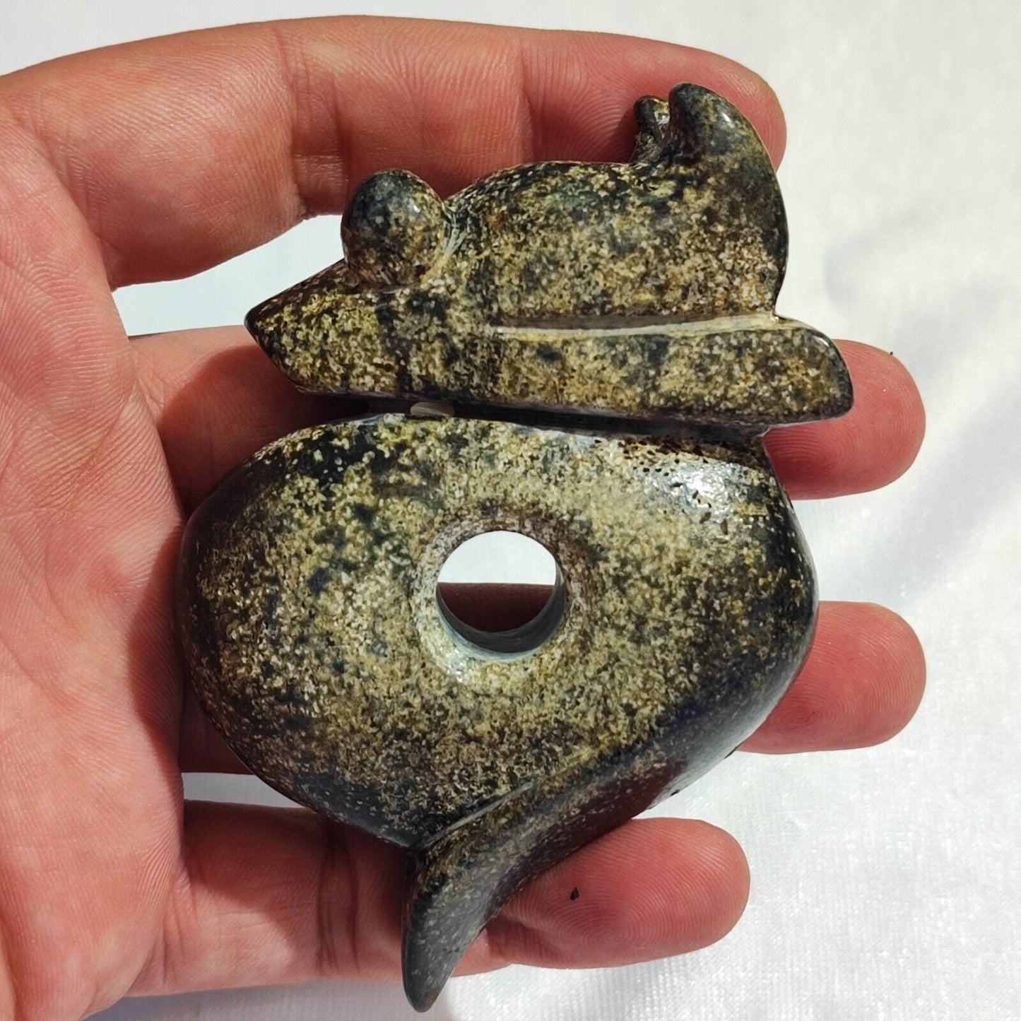 Antique black stone mysterious animal carving stone bead amulet mg-9-10