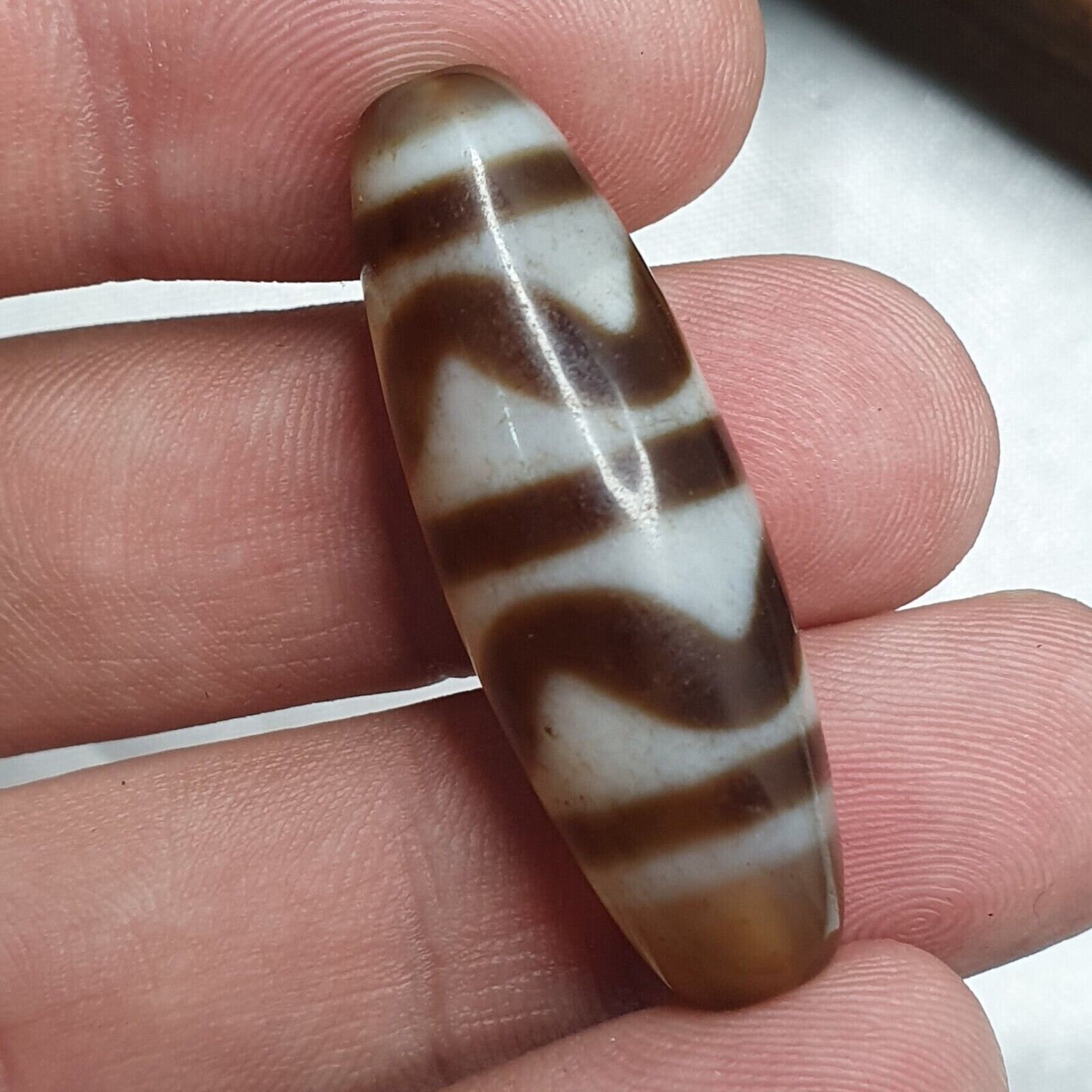 Himalayan indo tibetan agate zigzag lines bead unique patterns dzi amulet