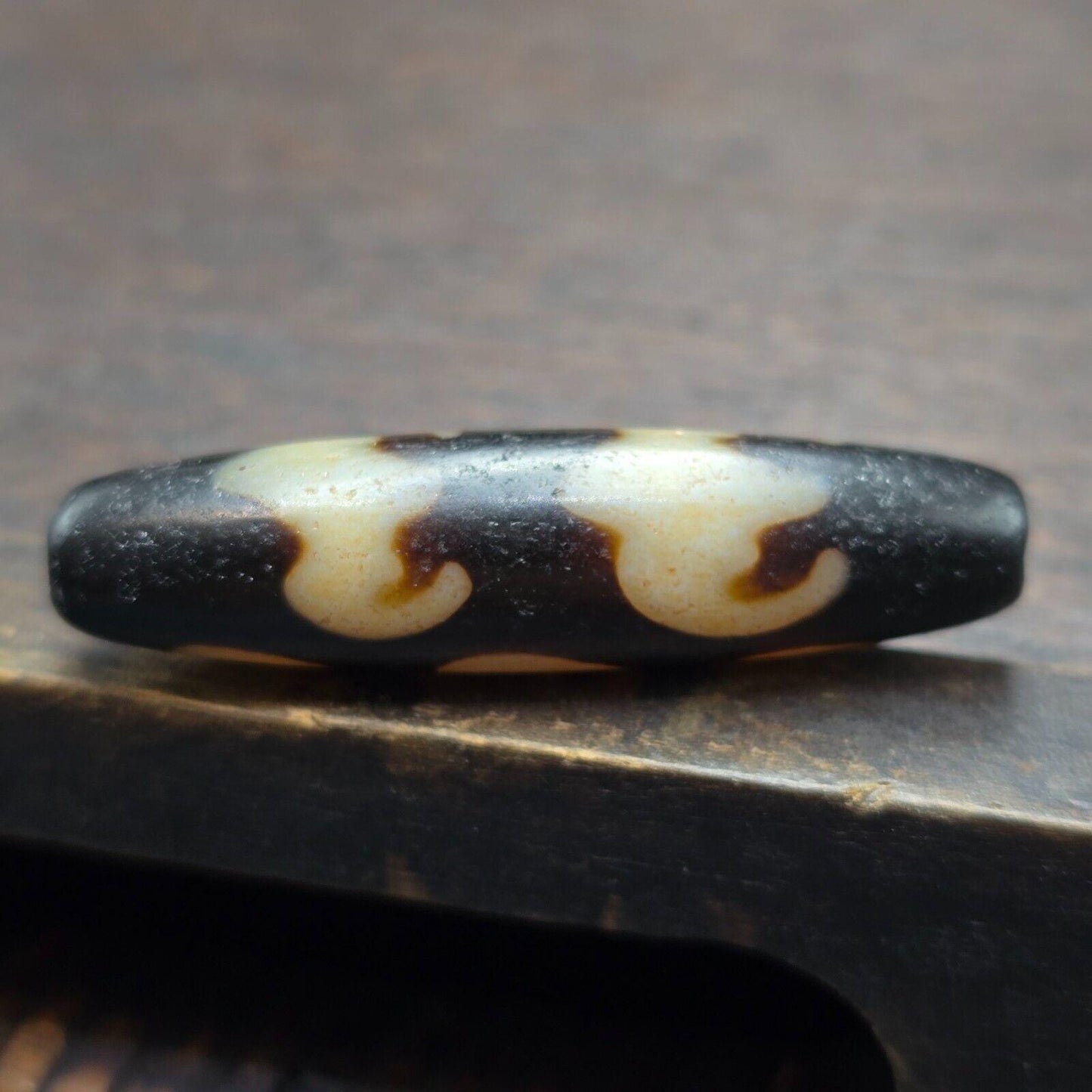 Very unique pattern vintage old himalayan indo tibetan agate beads