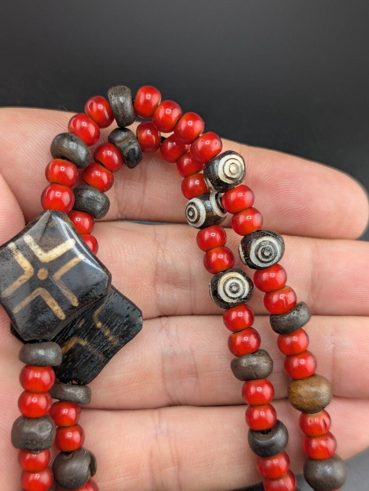Asian burmese old pumtek with venetian whiteheart beads necklace