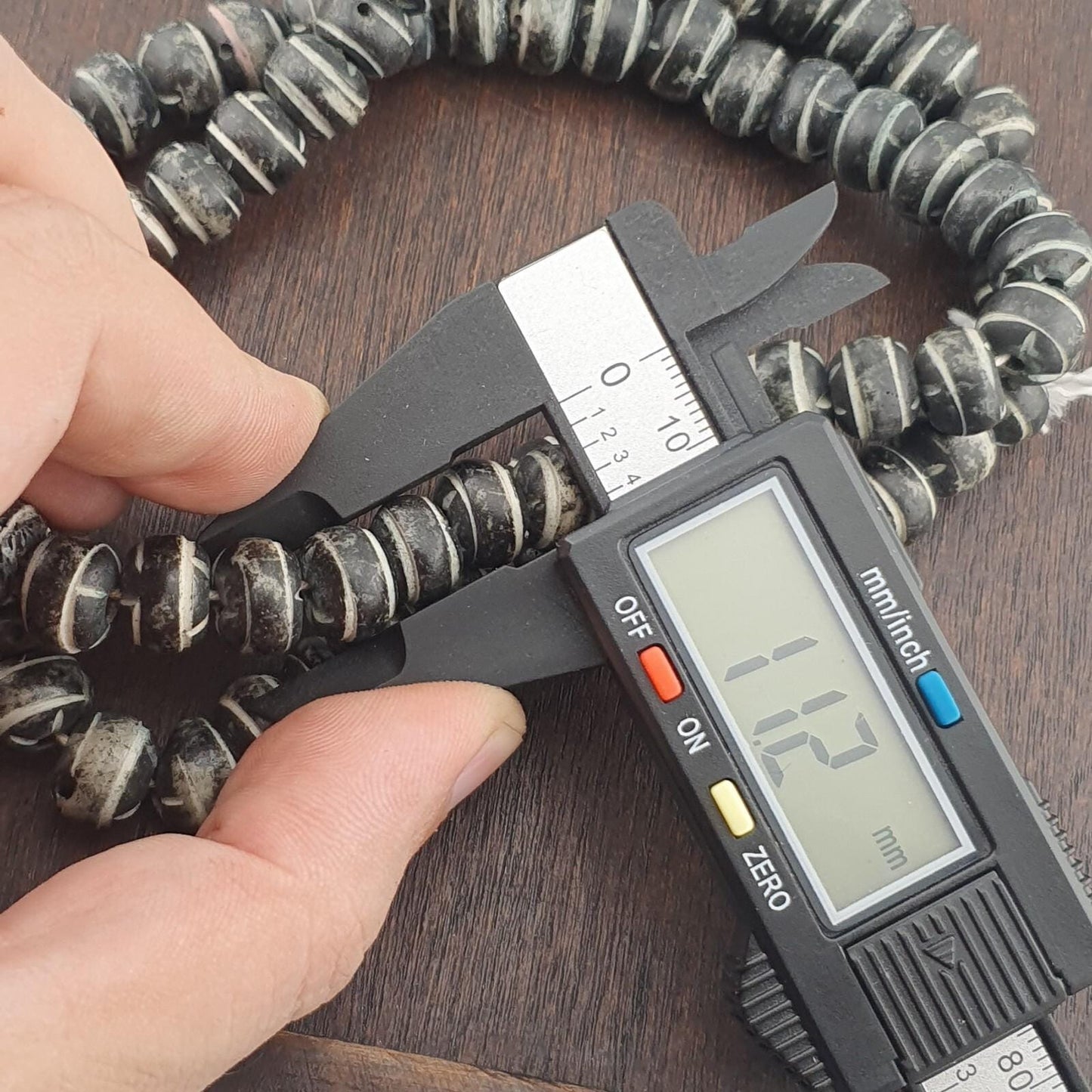Vintage tibetan carving yak bone (buffalo) beads beaded necklace 11mm