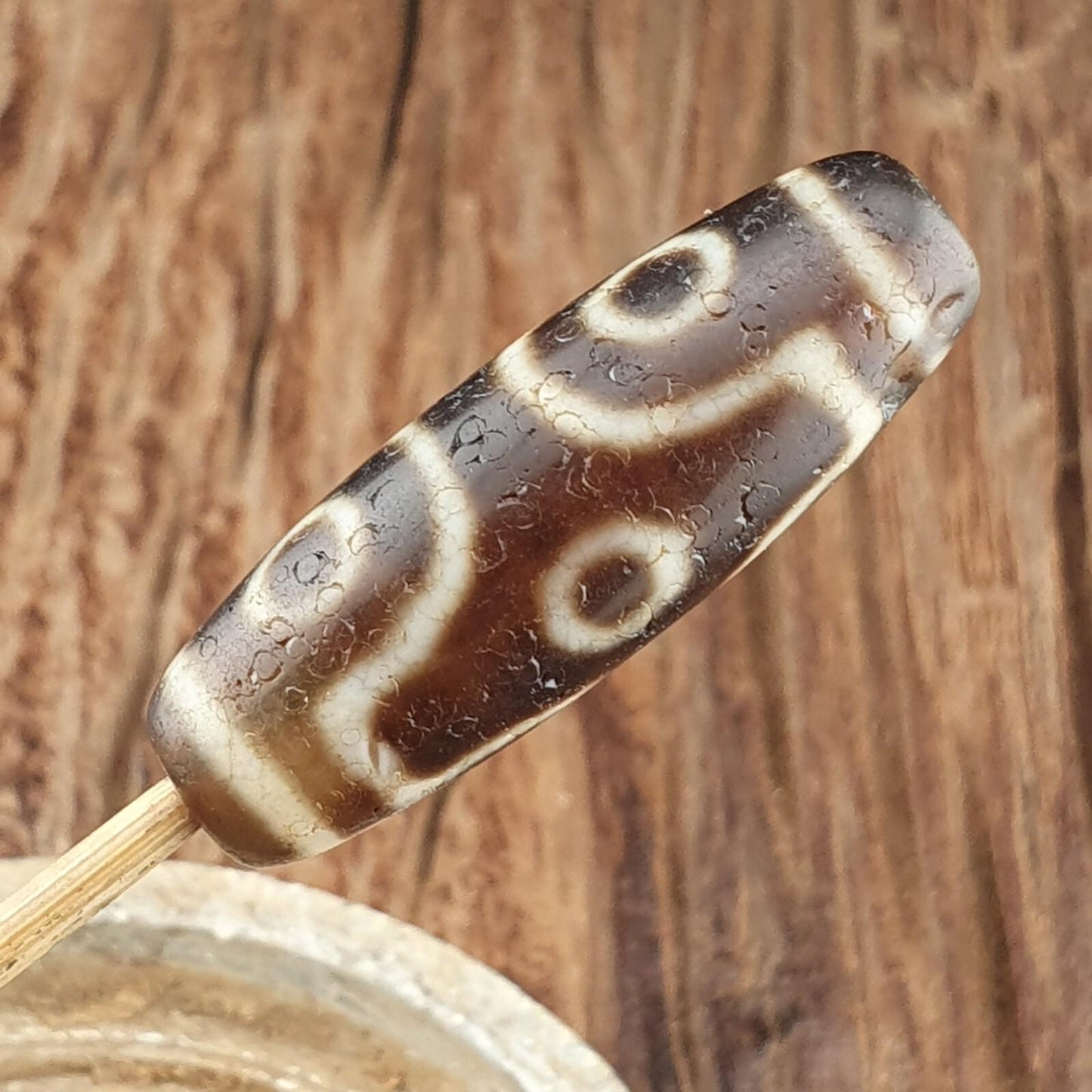 Himalayan tibetan 6 eyes pattern antique agate dzi bead spiritual amulet bead