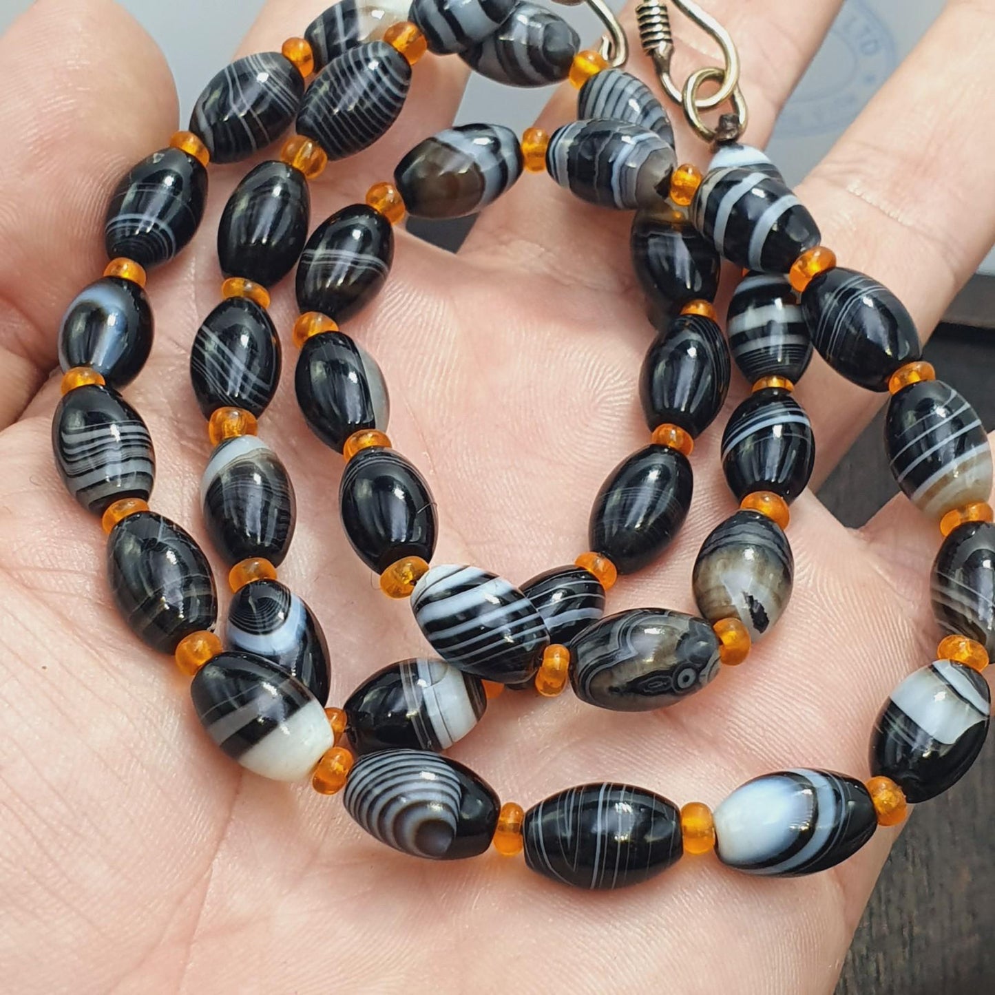 Banded Agate Necklace, Goat Eye Agate, Vintage Style 22"