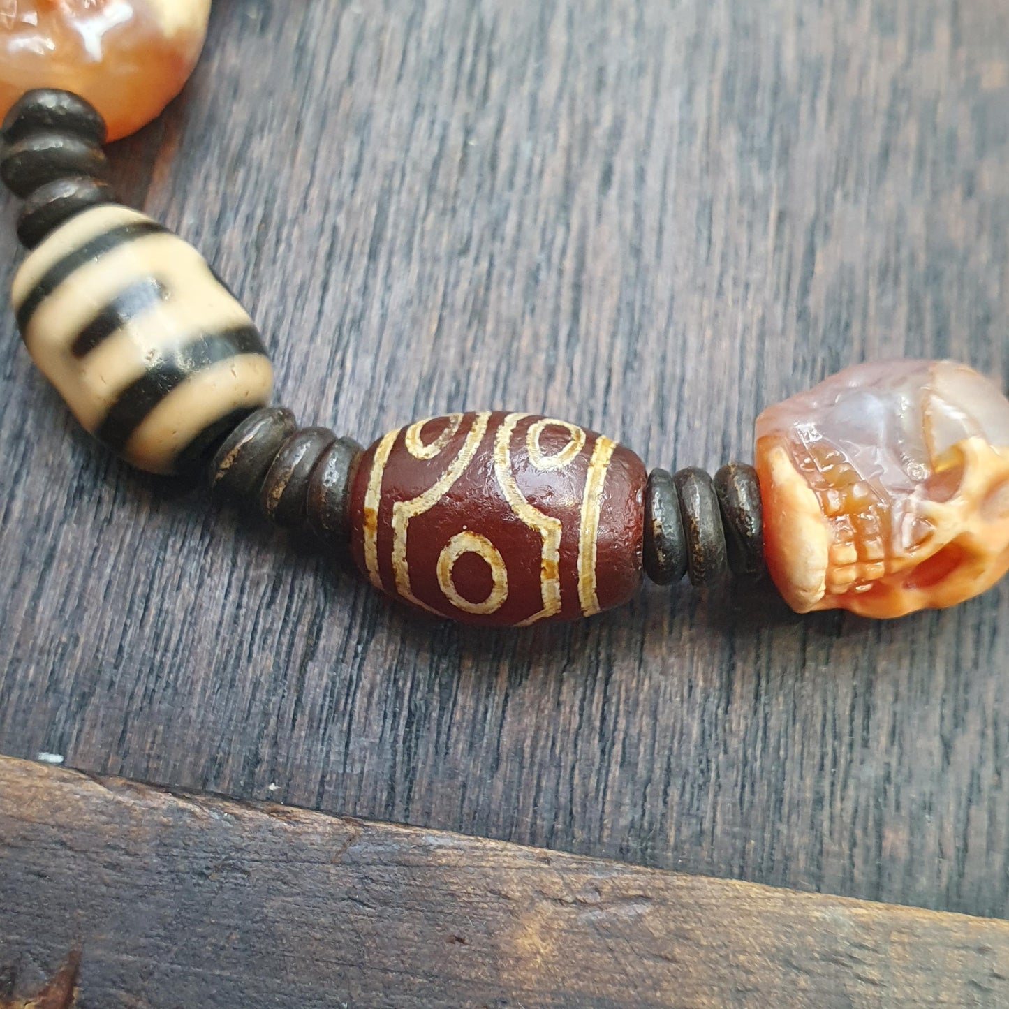 Vintage agate Dzi Eye beads bracelet, Carving carnelian Skull, tibetan dzi beads