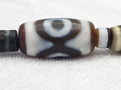 Himalayan Indo Tibetan 3 Eyes 3 Beads unique Patterns Dzi Amulet Beads Necklace