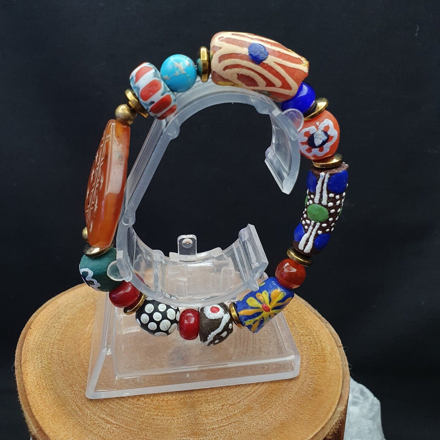 Vintage afrikanische Glasperlen mit herzförmig geschnitztem Karneol-Armband