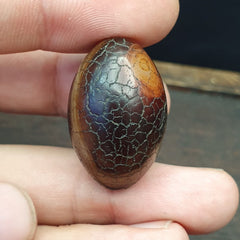 Vintage Tibetan Sulaimani Agate bead With Beautiful Stripes. SZ-WZ-21