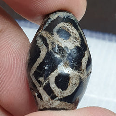 Vintage Old Himalayan Indo Tibetan Etched Agate Beads lot 2 Pieces