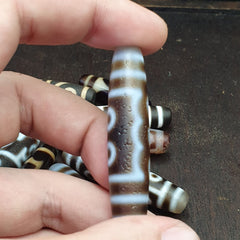 LOT 12 beads Himalayan Indo Tibetan Eyes Beads unique Patterns Dzi Amulet Beads