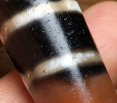 Vintage Himalayan Indo Tibetan rare 4 LINES Patterns Dzi spiritual Amulet Bead