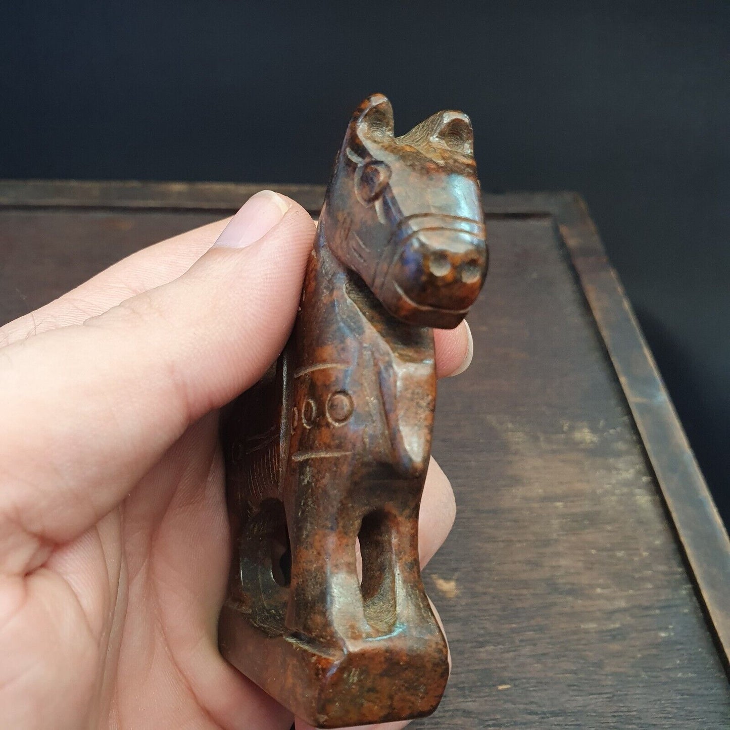仿古石中國玉石手工雕刻神秘馬雕像