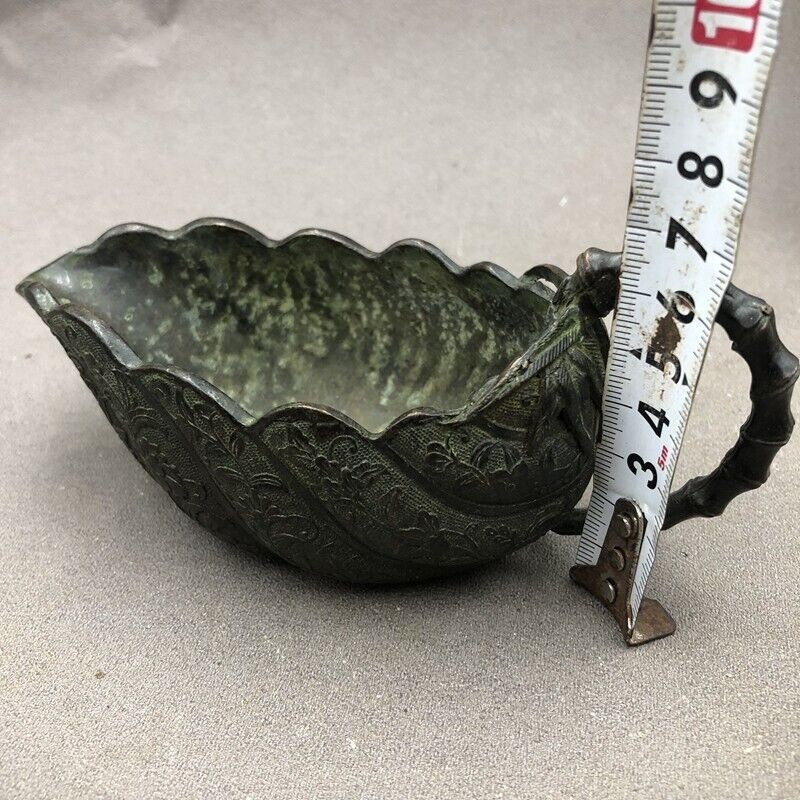 古董青銅燈油壺古董青銅裝飾葉子形狀老燈