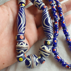 VINTAGE BEAUTIFUL Feather Fancy Aventurine Cobalt blue GLASS BEADS Strand