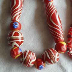 VINTAGE BEAUTIFUL Feather Fancy Aventurine Red GLASS BEADS Strand