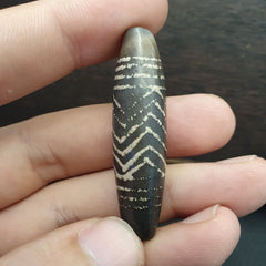 BD ET 26 HIMALAYAN Indo Tibetan Central Asian Etched Agate beads Decorated bead