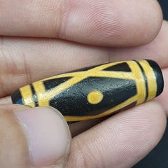 BD #11 HIMALAYAN Indo Tibetan Central Asian Etched Agate beads Antique bead