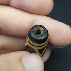 BD #11 HIMALAYAN Indo Tibetan Central Asian Etched Agate beads Antique bead