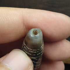 BD ET 26 HIMALAYAN Indo Tibetan Central Asian Etched Agate beads Decorated bead