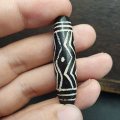 BD ET 27 HIMALAYAN Indo Tibetan Central Asian Etched Agate beads Decorated bead