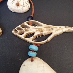 RARE CA 1800 NATIVE INDIAN BUFFALO TOOTH / BONE BEADED NECKLACE