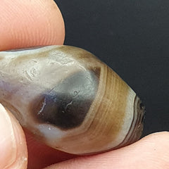 Wonderfully old Antique Himalayan Indo Tibetan Eye Suleimany Bead SL01