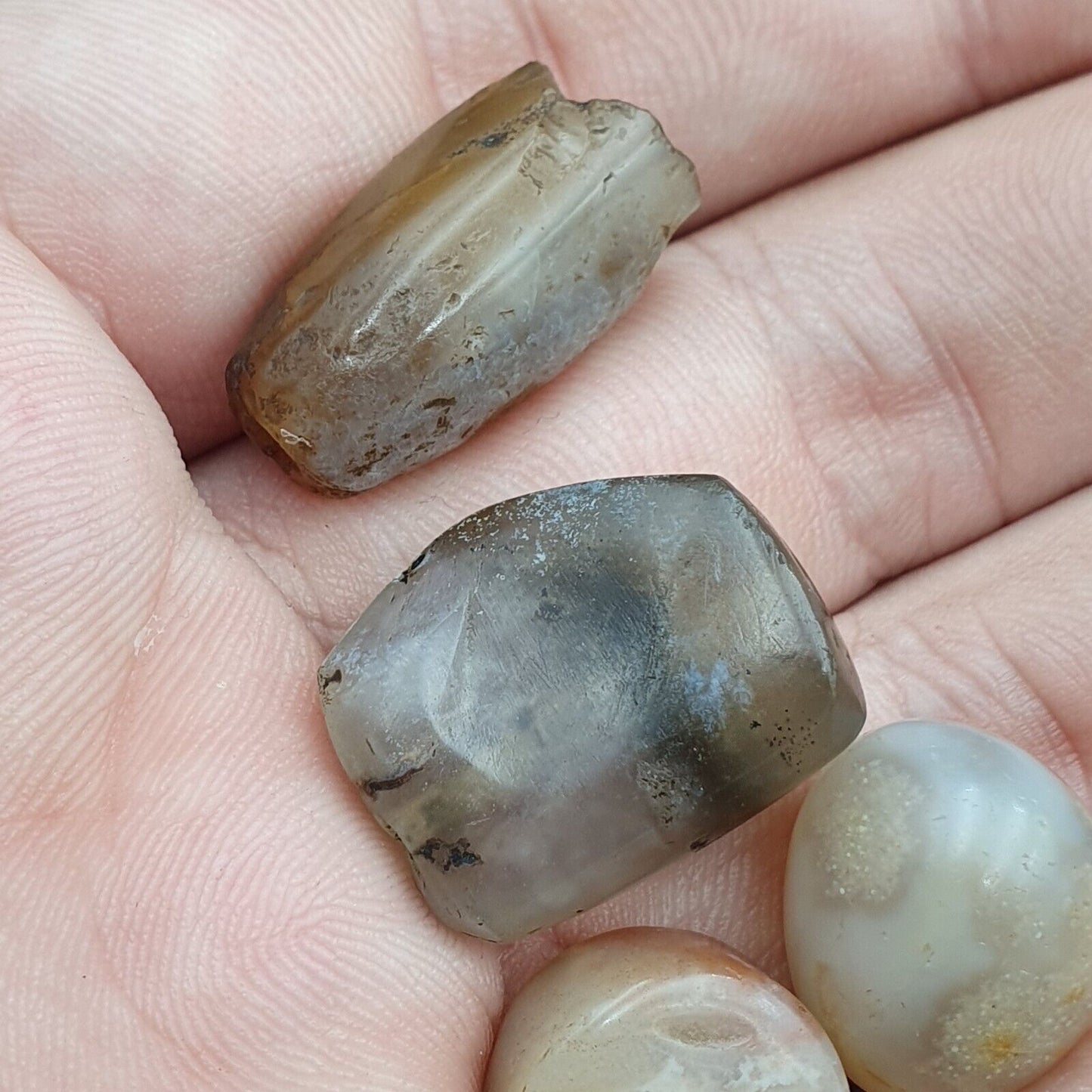 古代伊斯蘭 - 羅馬時代前哥倫比亞珠子批次 13 珠子玉石、瑪瑙、碧玉、
