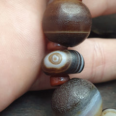 Old Himalayan Tibetan Natural Eyes Suleimani agate Beads Necklace